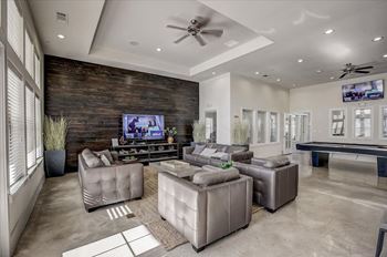 Work & recharge lounge